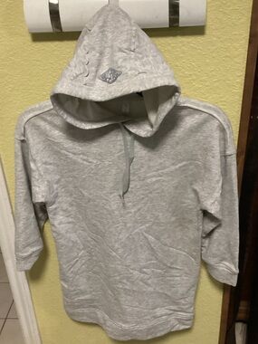 Fabletics Kids Light Gray Hoodie Pullover
